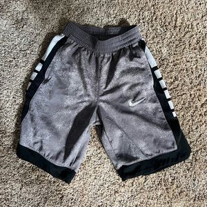 Youth Medium Nike Basketball Shorts